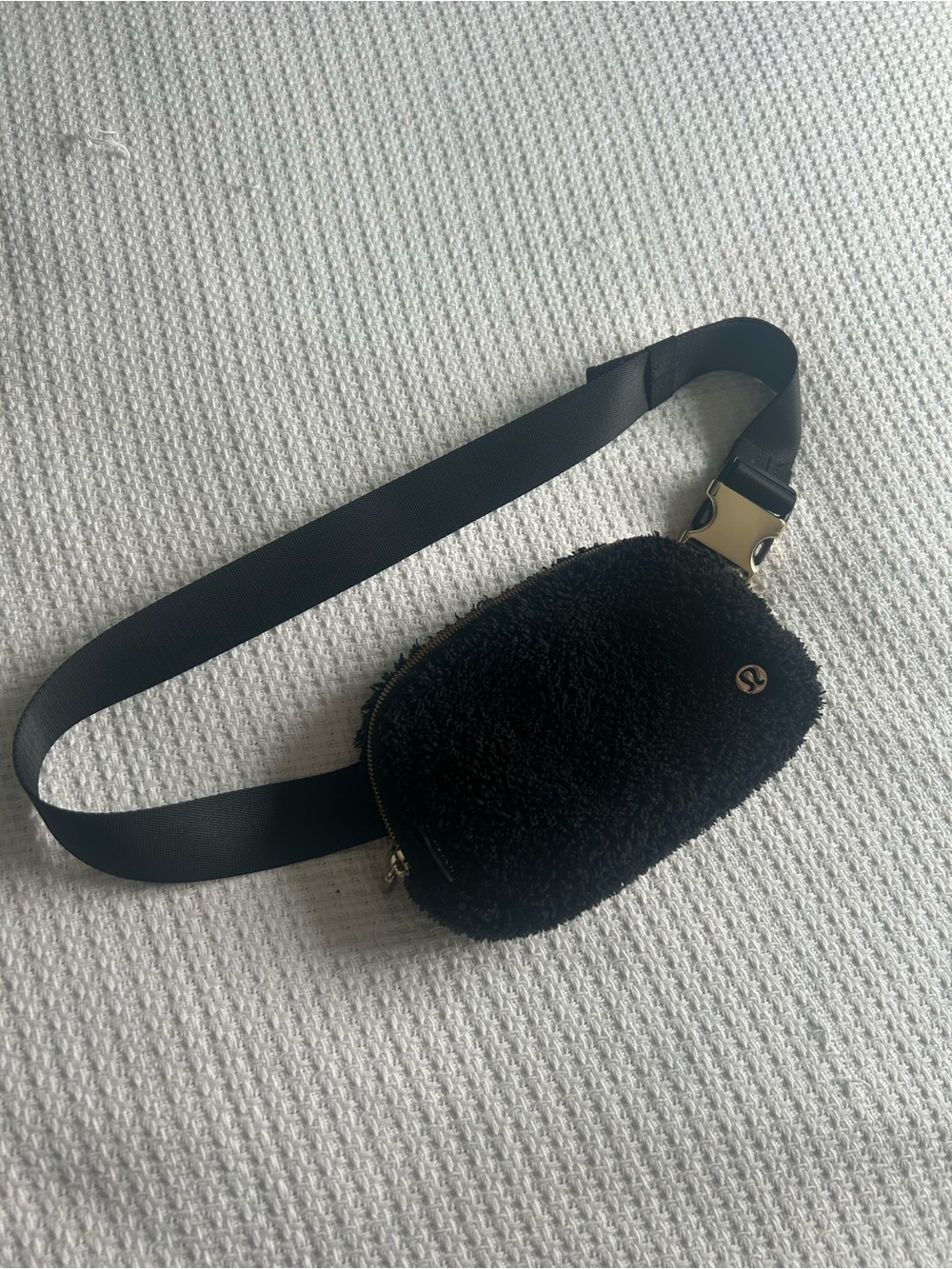 lululemon athletica Black Sherpa Crossbody Belt Bag